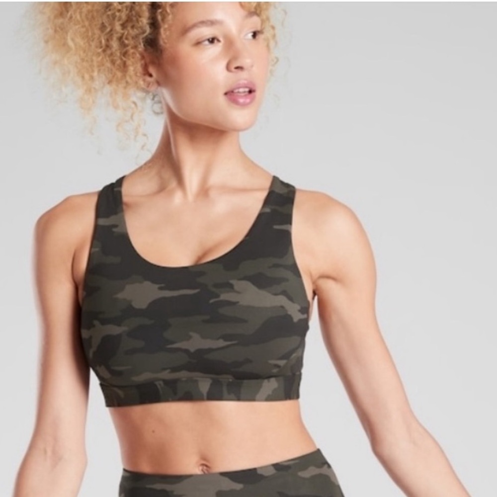 Athleta Ultimate Printed Bra / Camo green